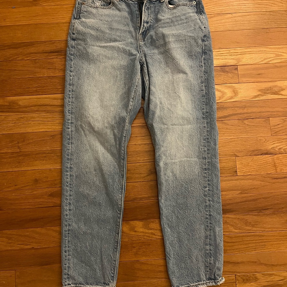 Wonen’s Light Blue Jeans